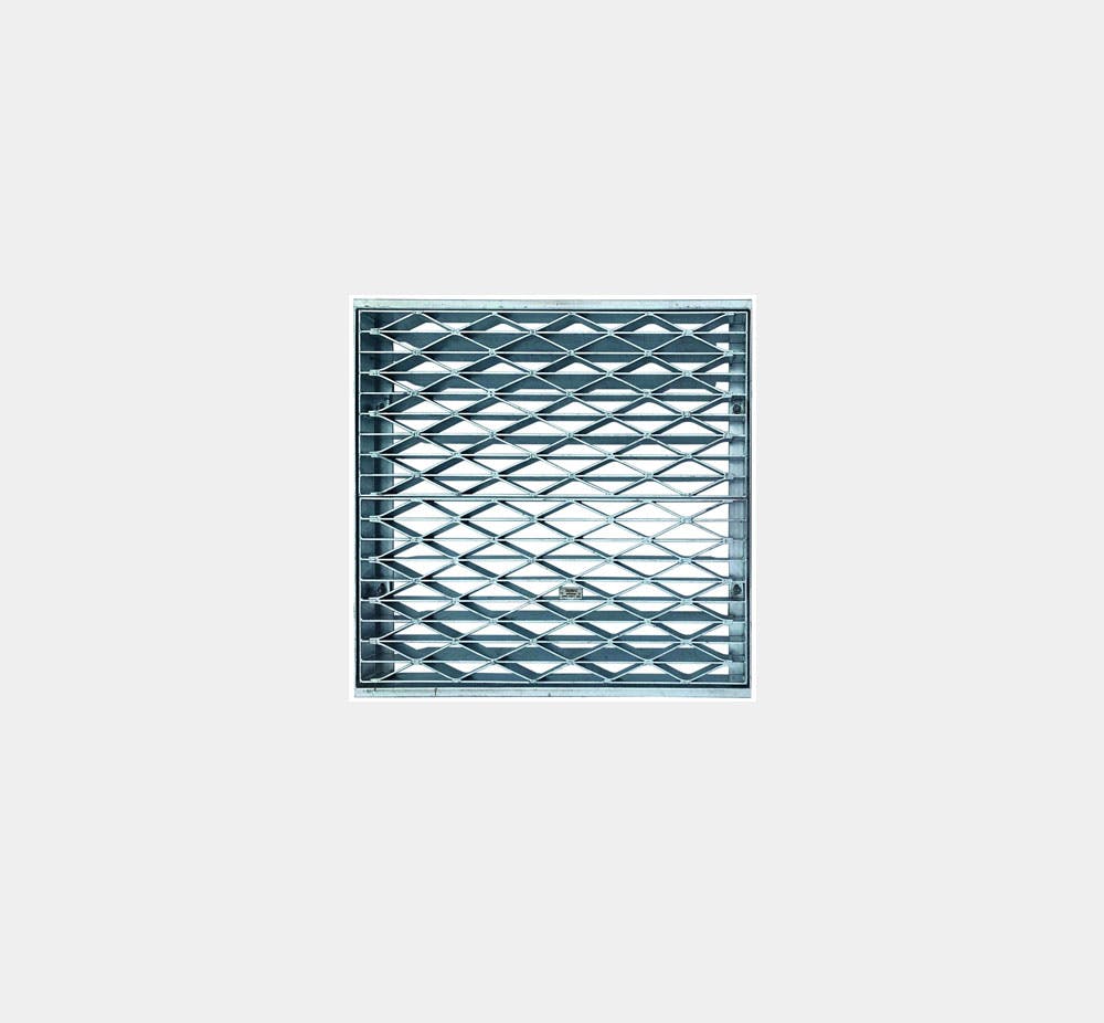 Cast In Weave Style Hinged Grate And Frame