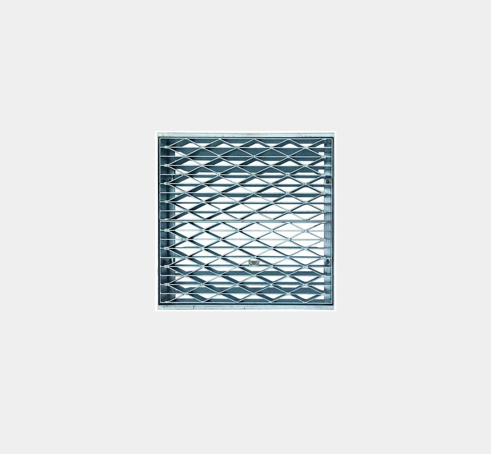 Cast In Weave Style Hinged Grate And Frame